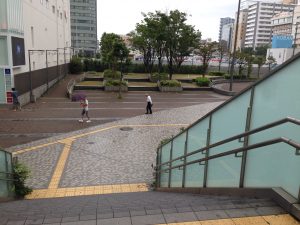 徒歩？バス？新横浜駅からニトリへの行き方アクセス　歩道橋注意！4